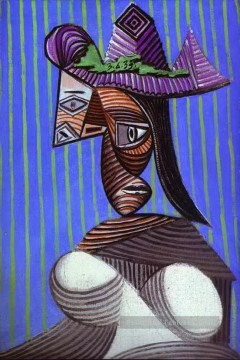 Femme dans un chapeau dépouillé 1939 cubiste Pablo Picasso Peinture à l'huile